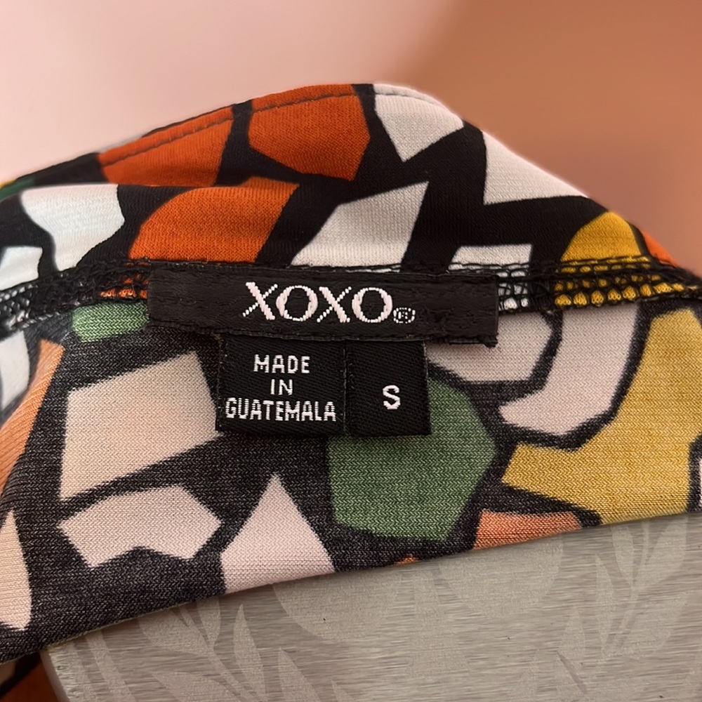XOXO Multicolored Pattern Blouse - Picture 5 of 6